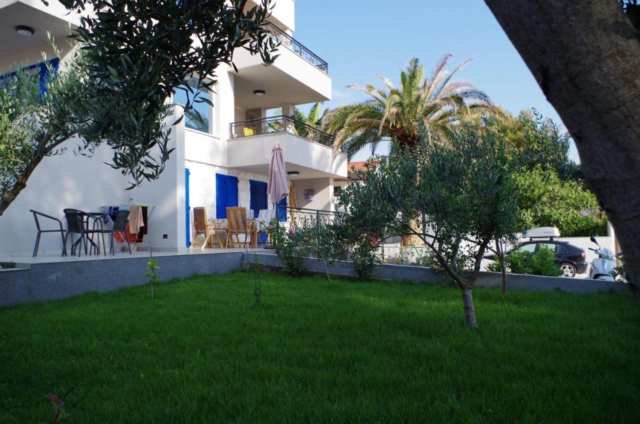 Apartments By The Sea Slatine, Ciovo - 14158 Exteriör bild